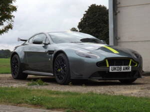 Image 16/39 de Aston Martin V8 Vantage AMR (2017)