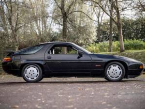 Image 3/7 of Porsche 928 S4 (1987)