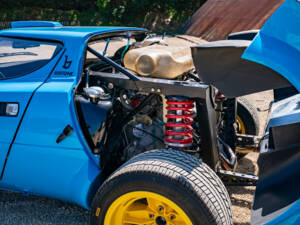 Image 40/46 of Lancia Stratos HF Stradale (1975)