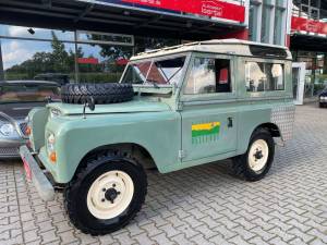 Image 3/12 of Land Rover 88 (1979)