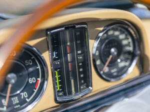Immagine 29/50 di Mercedes-Benz 300 SL Roadster (1958)