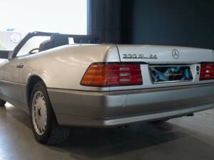 Bild 5/14 von Mercedes-Benz 300 SL-24 (1991)