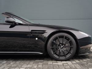 Bild 10/50 von Aston Martin V12 Vantage S (2015)