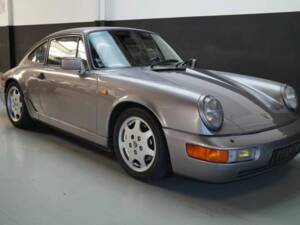 Immagine 2/50 di Porsche 911 Carrera 4 (1989)