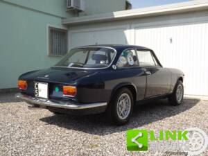Immagine 3/10 di Alfa Romeo Giulia GT 1300 Junior (1974)