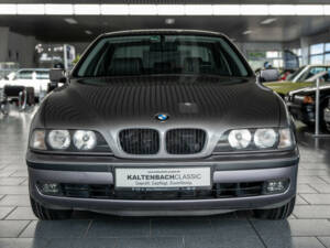 Imagen 3/21 de BMW 528i (1996)