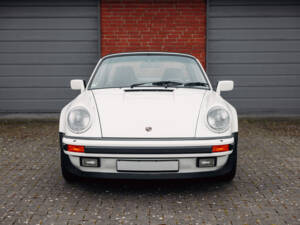 Imagen 3/55 de Porsche 911 Turbo 3.3 (1988)