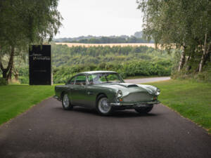 Image 3/64 de Aston Martin DB 4 (1961)