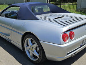 Image 8/8 of Ferrari F 355 Spider (1999)