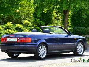 Imagen 3/50 de Audi Cabriolet 2.6 (1997)