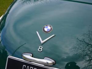 Image 23/38 of BMW 502 Baur (1955)