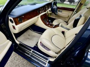Imagen 47/50 de Bentley Arnage Green Label (1999)