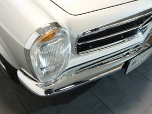 Image 8/50 of Mercedes-Benz 230 SL (1964)