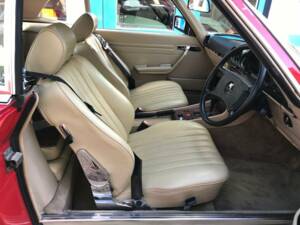 Image 13/38 of Mercedes-Benz 300 SL (1987)