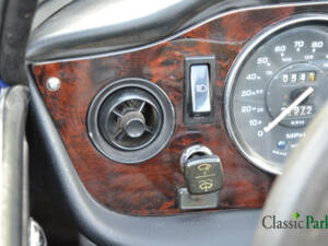 Image 36/50 of Triumph TR 6 (1975)