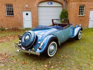 Citroën Traction Avant 11 BL Roadster blau 1939