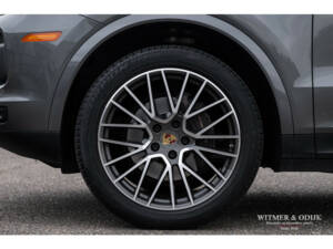 Image 23/38 of Porsche Cayenne (2019)