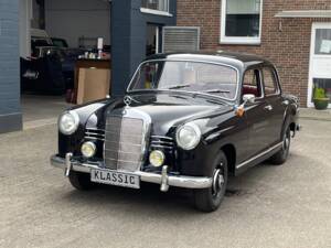 Imagen 3/52 de Mercedes-Benz 180 (1954)