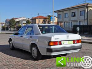 Image 3/10 of Mercedes-Benz 190 D (1991)