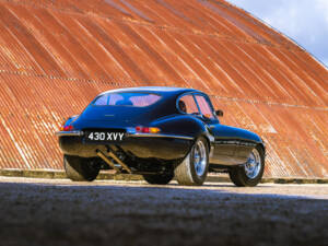 Afbeelding 4/42 van Jaguar E-Type &quot;Lightweight&quot; (1962)