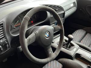 Imagen 14/37 de BMW 318is &quot;Class II&quot; (1994)