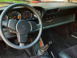 Image 6/10 of Porsche 911 Carrera 3.2 (1985)