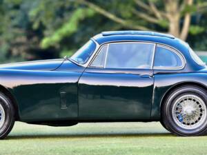 Image 9/50 of Jaguar XK 150 FHC (1960)
