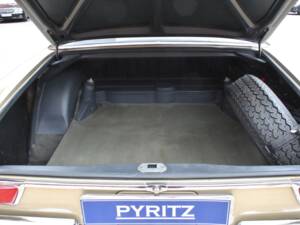 Image 21/30 of Mercedes-Benz 280 SE (1970)