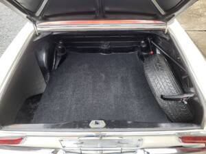 Imagen 34/49 de Mercedes-Benz 250 SE (1966)