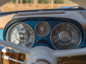 Image 19/45 de BMW 503 (1958)