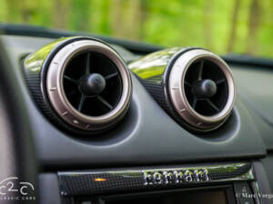 Image 50/85 de Ferrari California (2010)