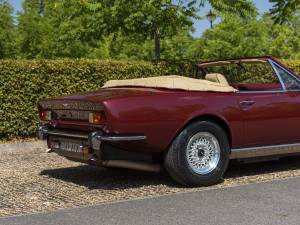 Immagine 14/34 di Aston Martin V8 EFi Volante (1987)