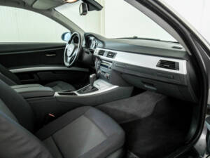 Imagen 12/50 de BMW 325i (2007)