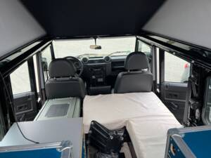 Image 50/93 of Land Rover Defender 110 (2014)