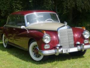 Image 2/33 of Mercedes-Benz 300 d (1961)