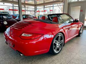 Image 4/20 of Porsche 911 Carrera S (2006)