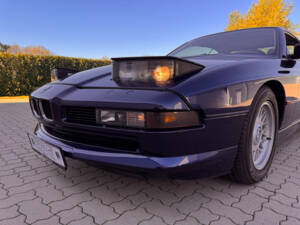 Image 31/69 of BMW 850i (1993)