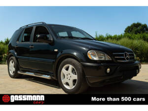 Afbeelding 3/15 van Mercedes-Benz ML 55 AMG (2000)