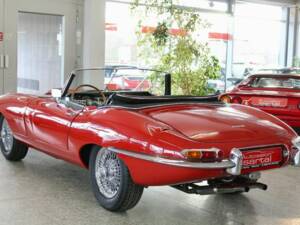 Afbeelding 4/20 van Jaguar E-Type 3.8 (1963)