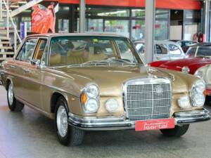 Imagen 2/20 de Mercedes-Benz 300 SEL 6.3 (1969)