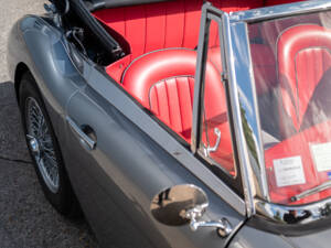 Immagine 13/16 di Austin-Healey 3000 Mk II (BJ7) (1963)