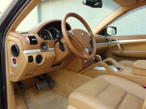 Image 43/93 of Porsche Cayenne Turbo (2007)