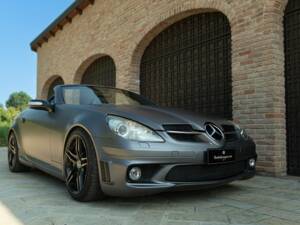 Image 21/50 of Mercedes-Benz SLK 55 AMG (2005)