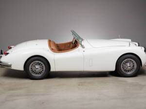 Image 5/39 of Jaguar XK 140 OTS (1954)