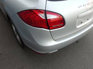 Image 32/98 of Porsche Cayenne S (2010)