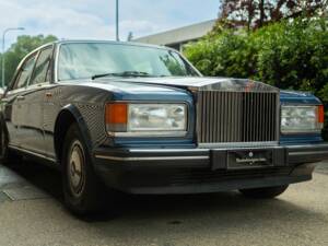 Image 2/50 of Rolls-Royce Silver Spirit II (1992)