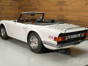 Immagine 8/19 di Triumph TR 6 (1976)