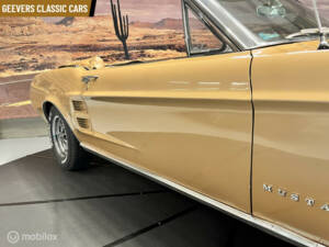 Image 13/46 of Ford Mustang 390 (1967)