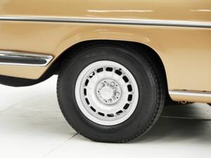 Imagen 13/15 de Mercedes-Benz 250 CE (1969)