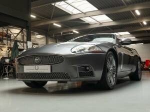 Image 27/46 of Jaguar XKR (2008)